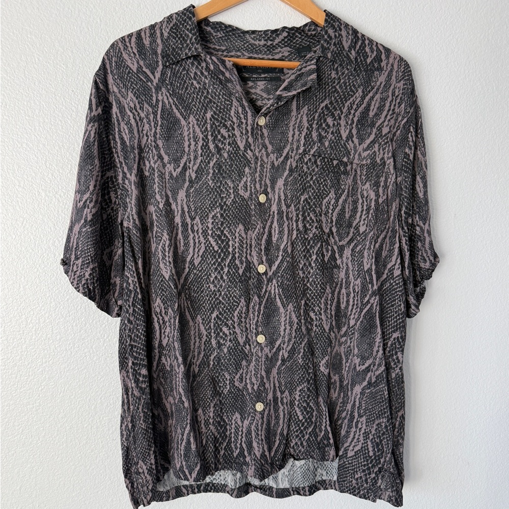 AllSaints Boomslang Shirt Mens 2XL Gray Snake Print Short Sleeve Button Up
